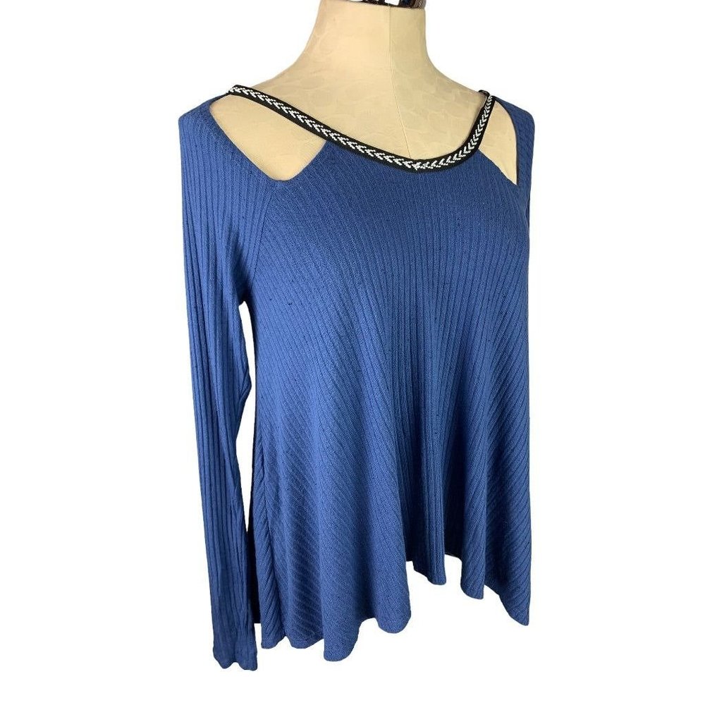 Medium Lazy Sundays Women's Blue Cut Out Neckline Soft Jersey Knit Top